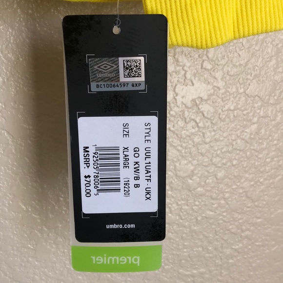 Umbro Premier Yellow Open Back Sweater - Picture 4 of 4